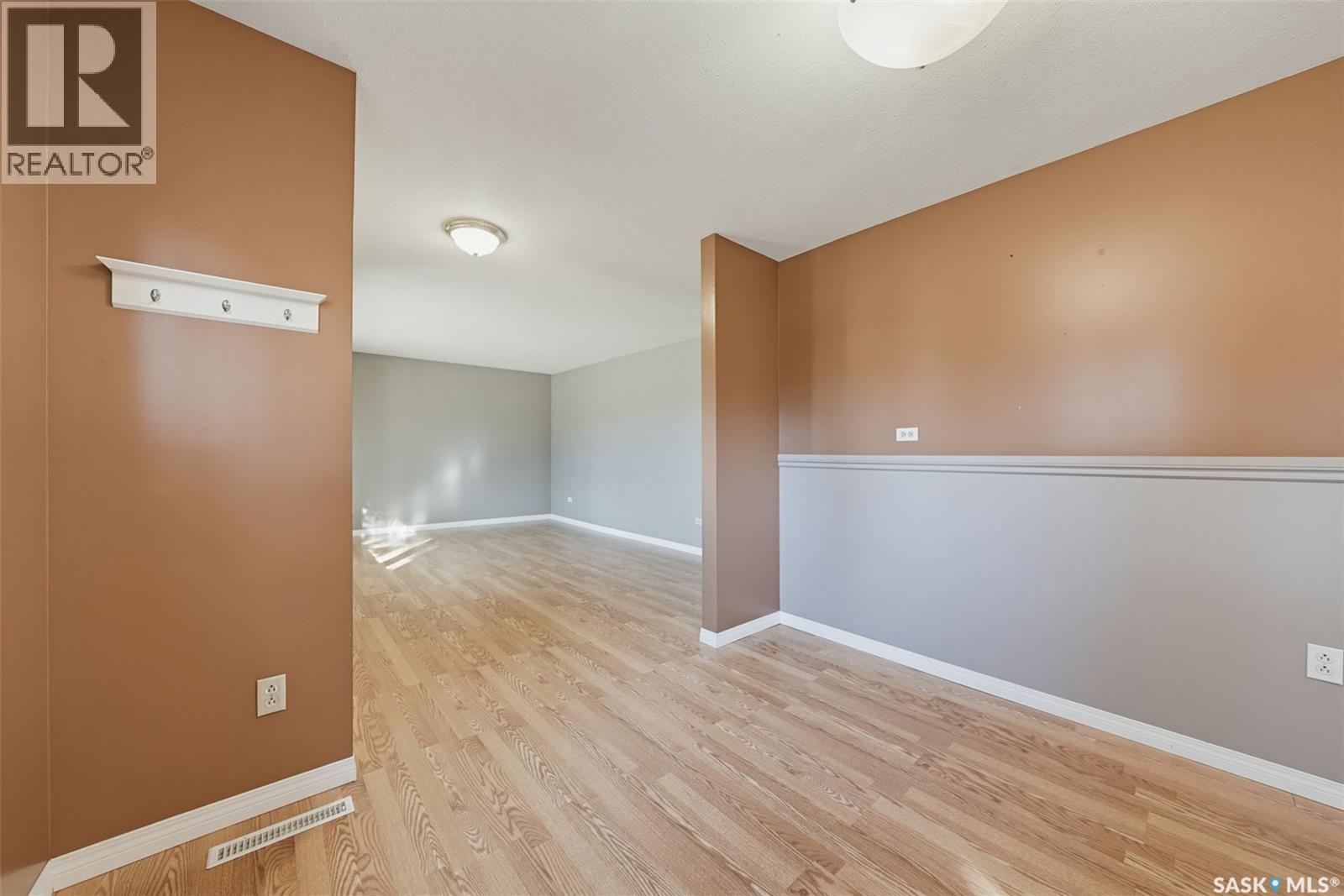 404 5th AVENUE E, Watrous — photo 6
