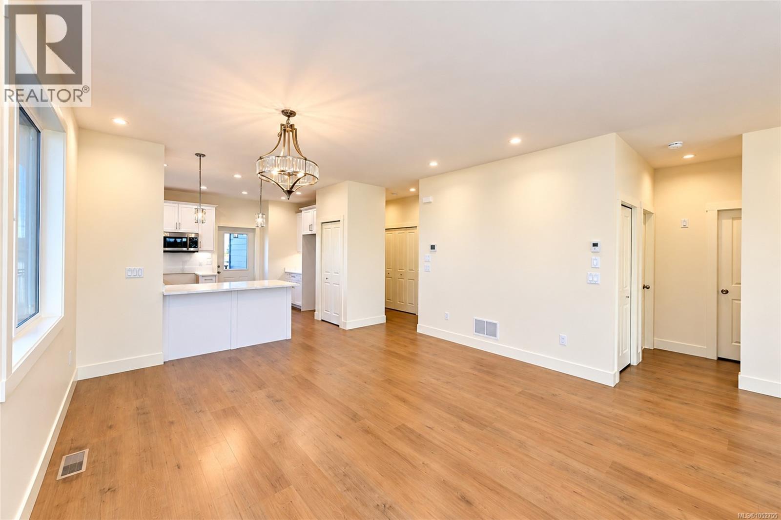 6262 Old Mill Rd, Duncan - Image 1