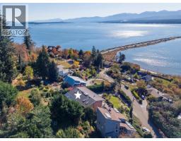 1164 Yates Rd, Comox, BC V9M3X3 Photo 18