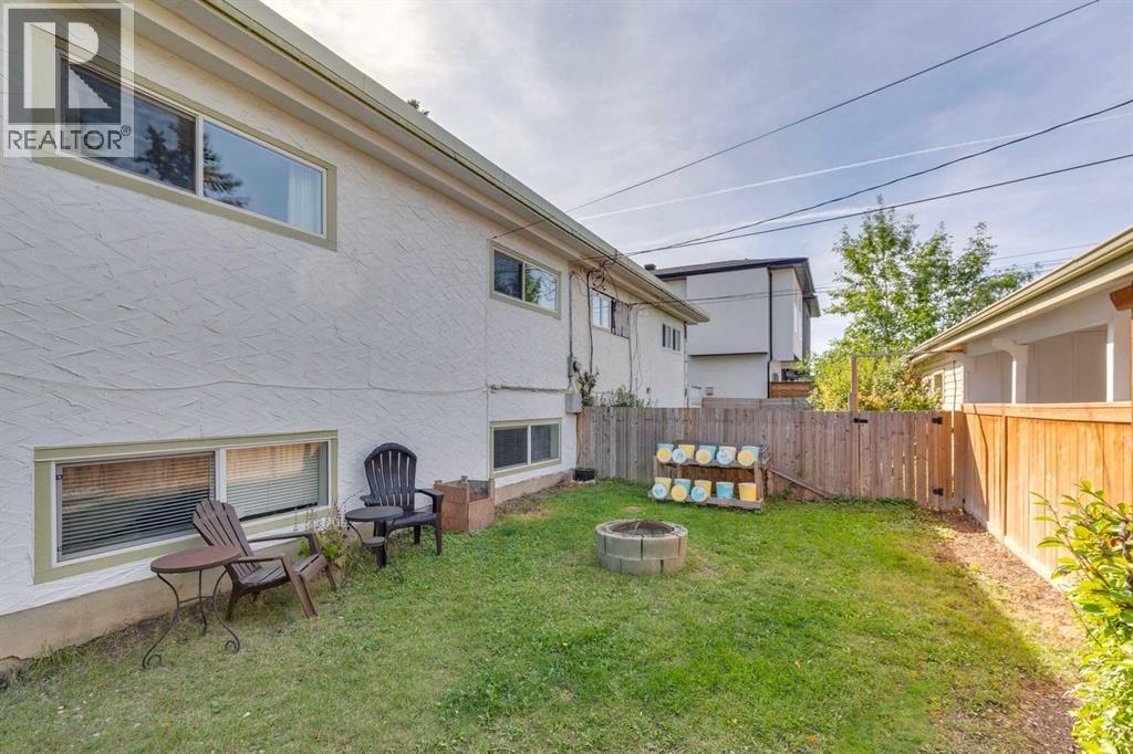 1101 42 Street SW photo 43