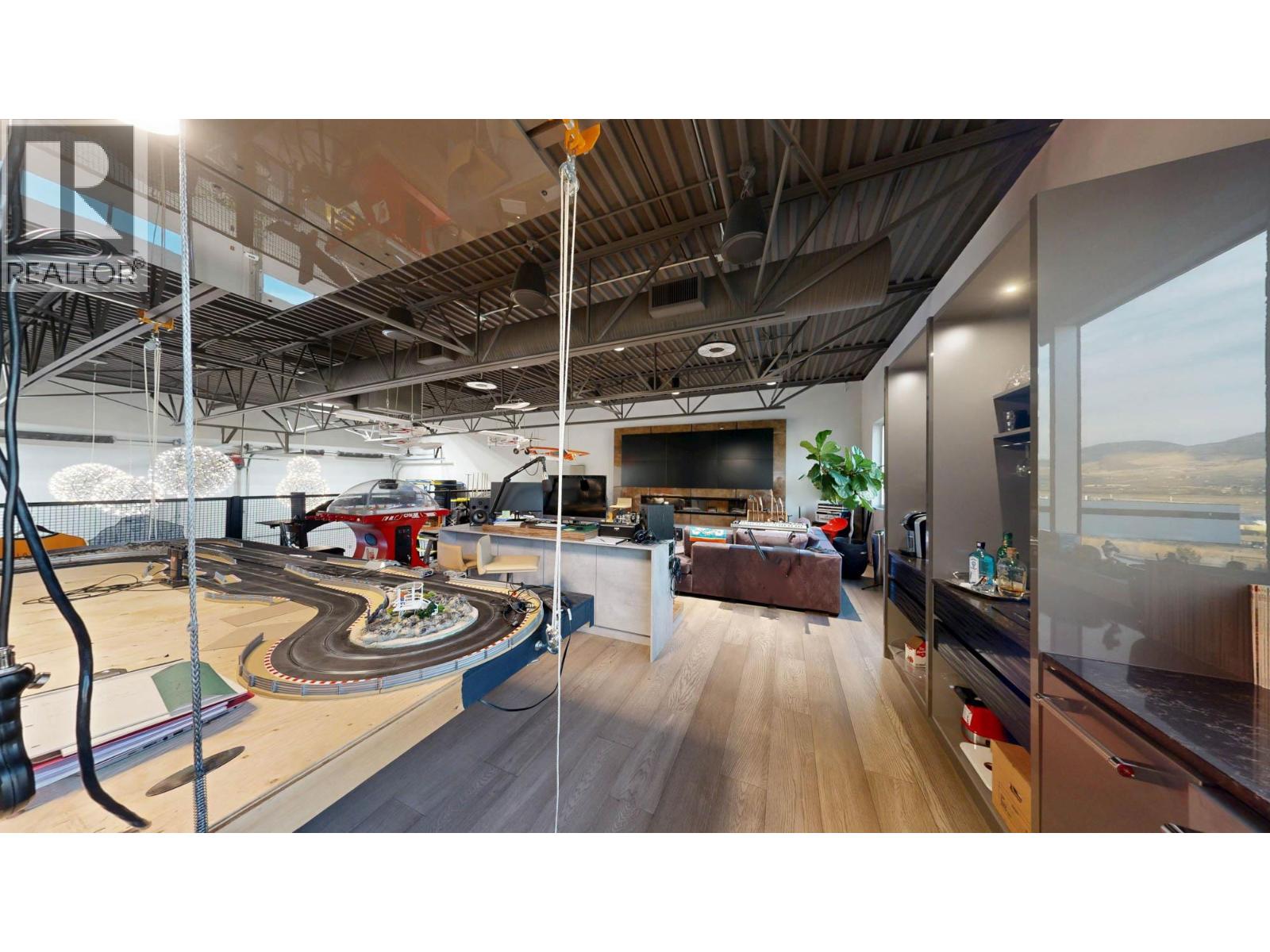 19 2110 Matrix Crescent, Kelowna