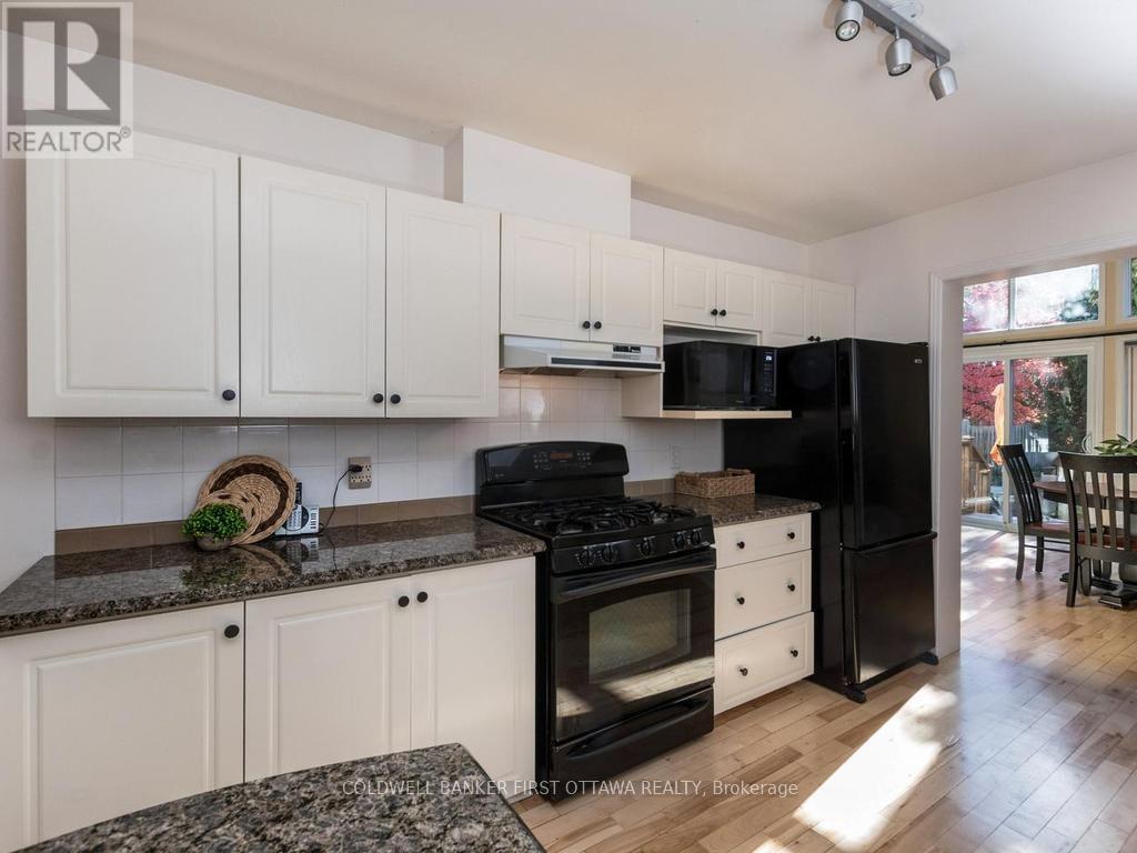 Commercial Properties for Sale in Ottawa – 5 CROSSING BRIDGE COURT – By Peter Sagos - Image 17