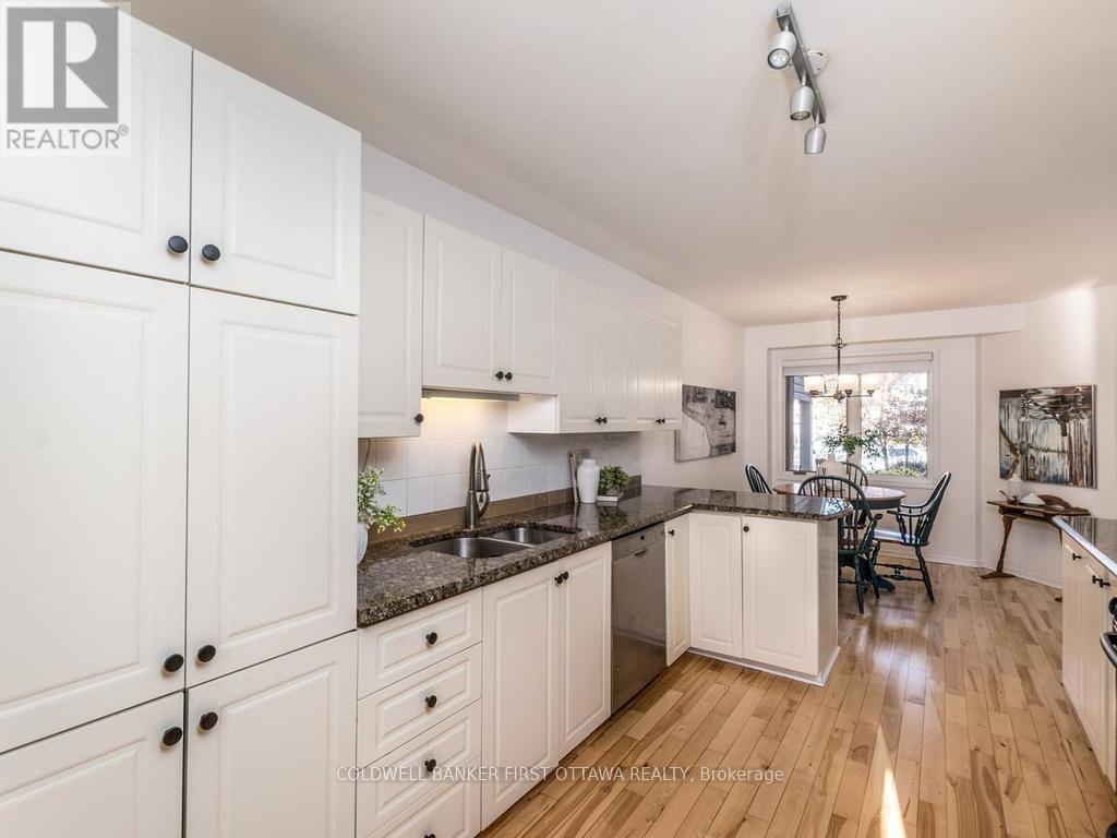 Commercial Properties for Sale in Ottawa – 5 CROSSING BRIDGE COURT – By Peter Sagos - Image 18