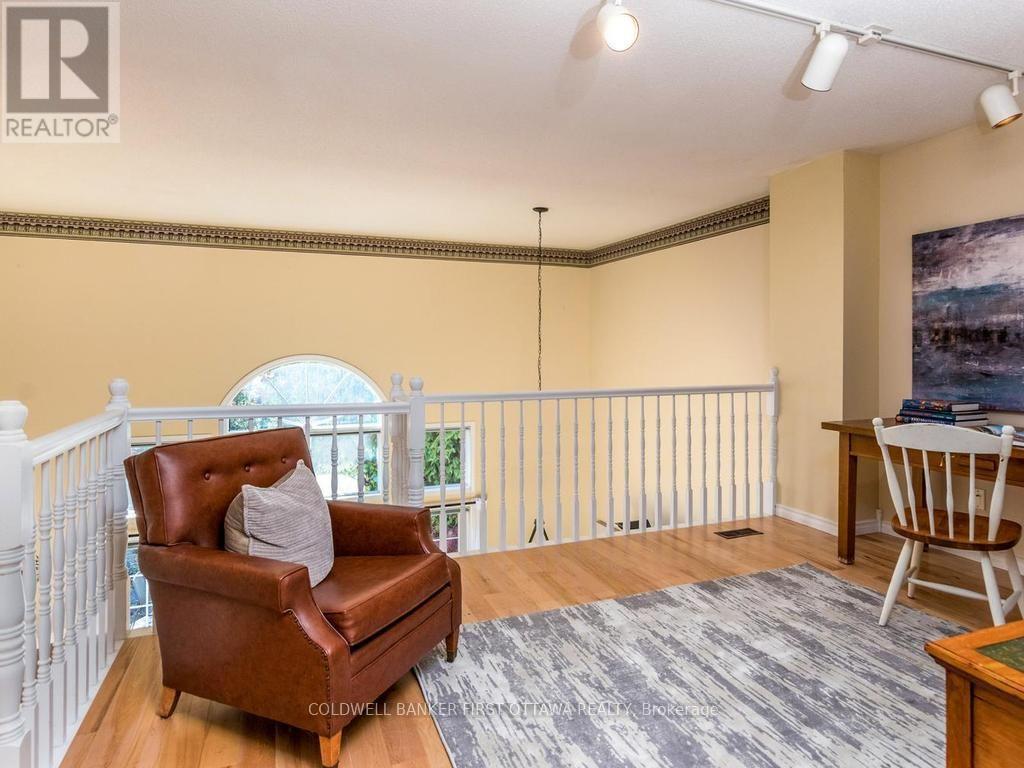 Commercial Properties for Sale in Ottawa – 5 CROSSING BRIDGE COURT – By Peter Sagos - Image 28