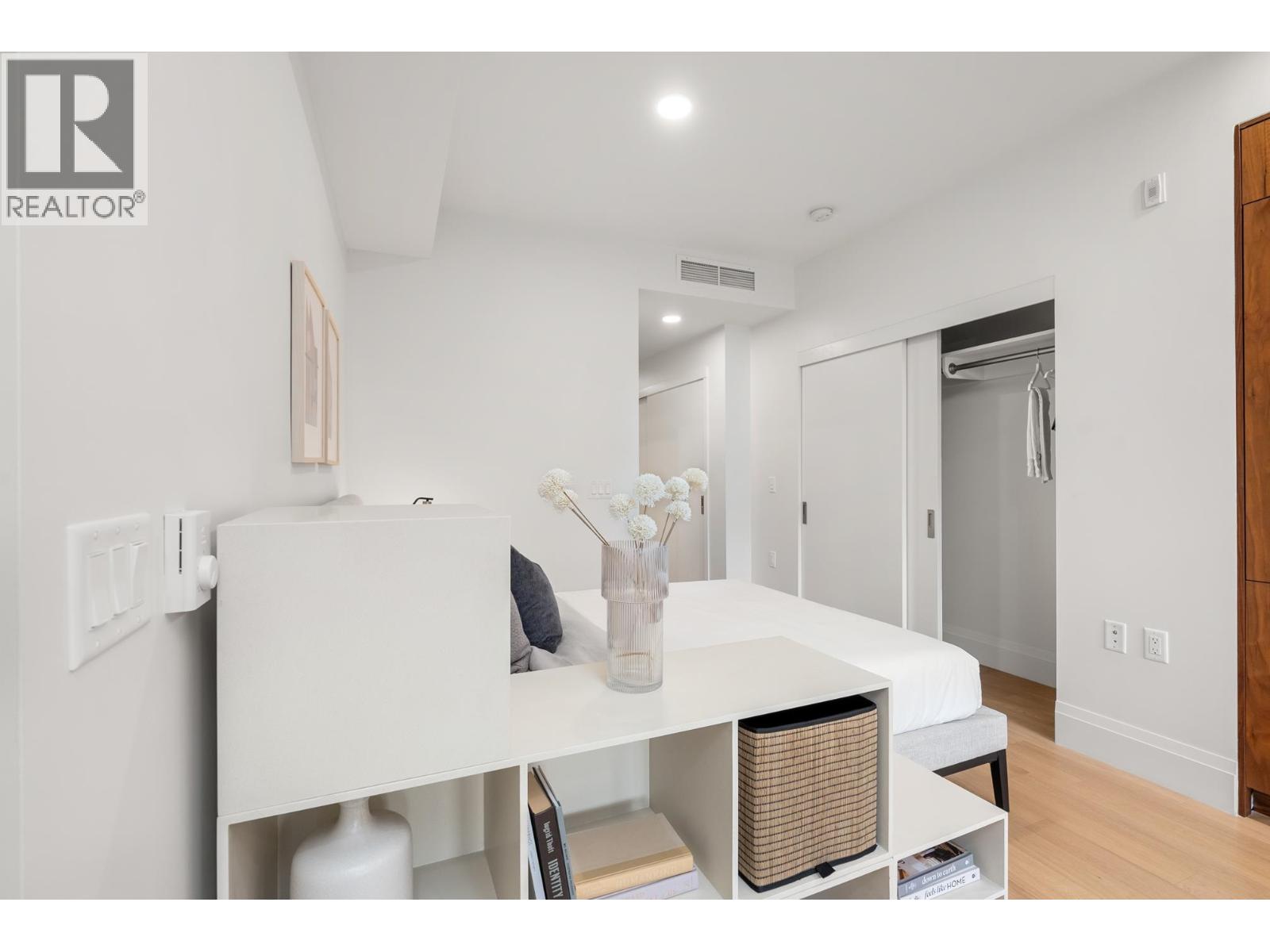 106 2550 GARDEN DRIVE, Vancouver - Image 1