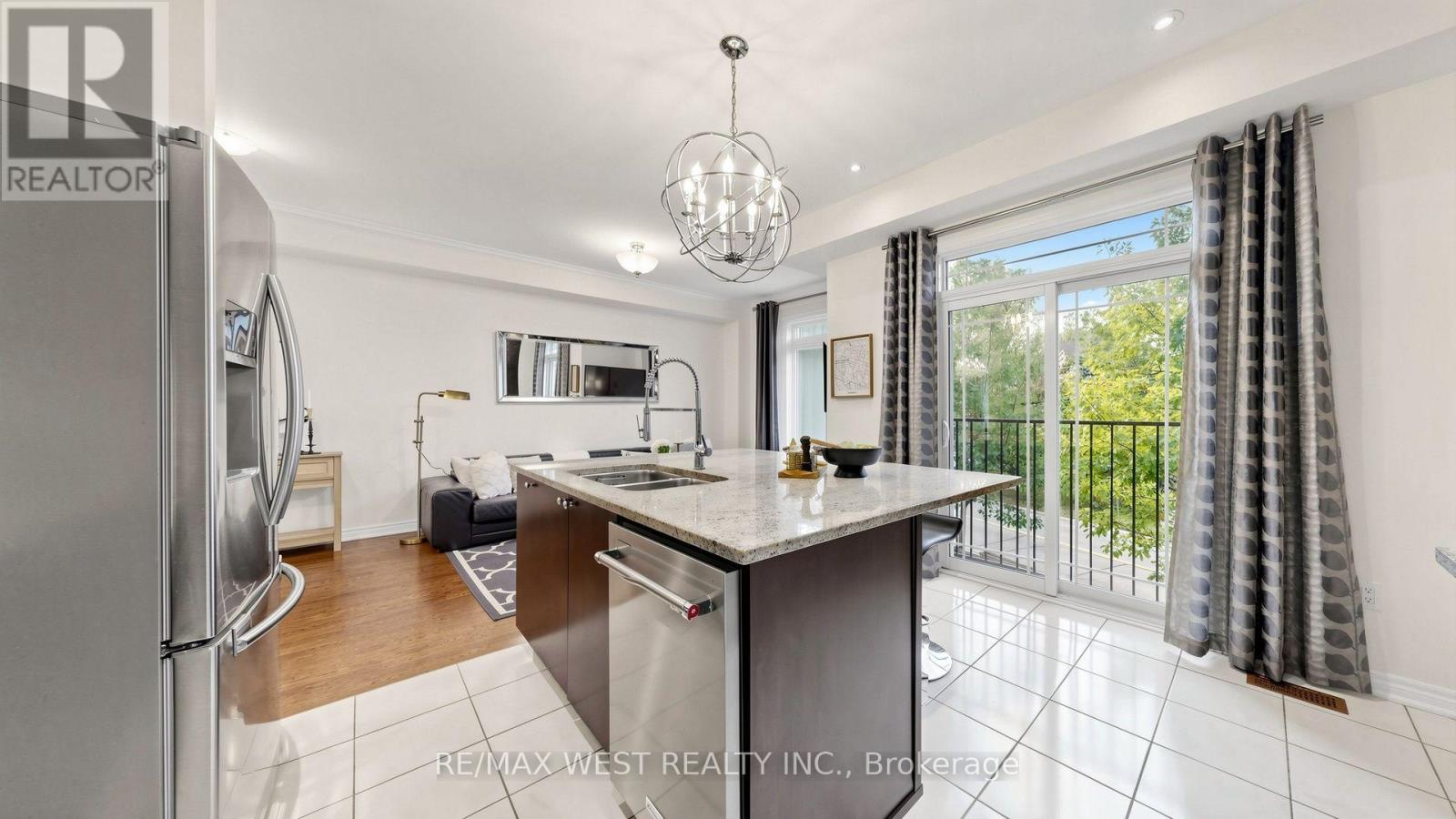 112 Lake Avenue, Richmond Hill, ON photo 13