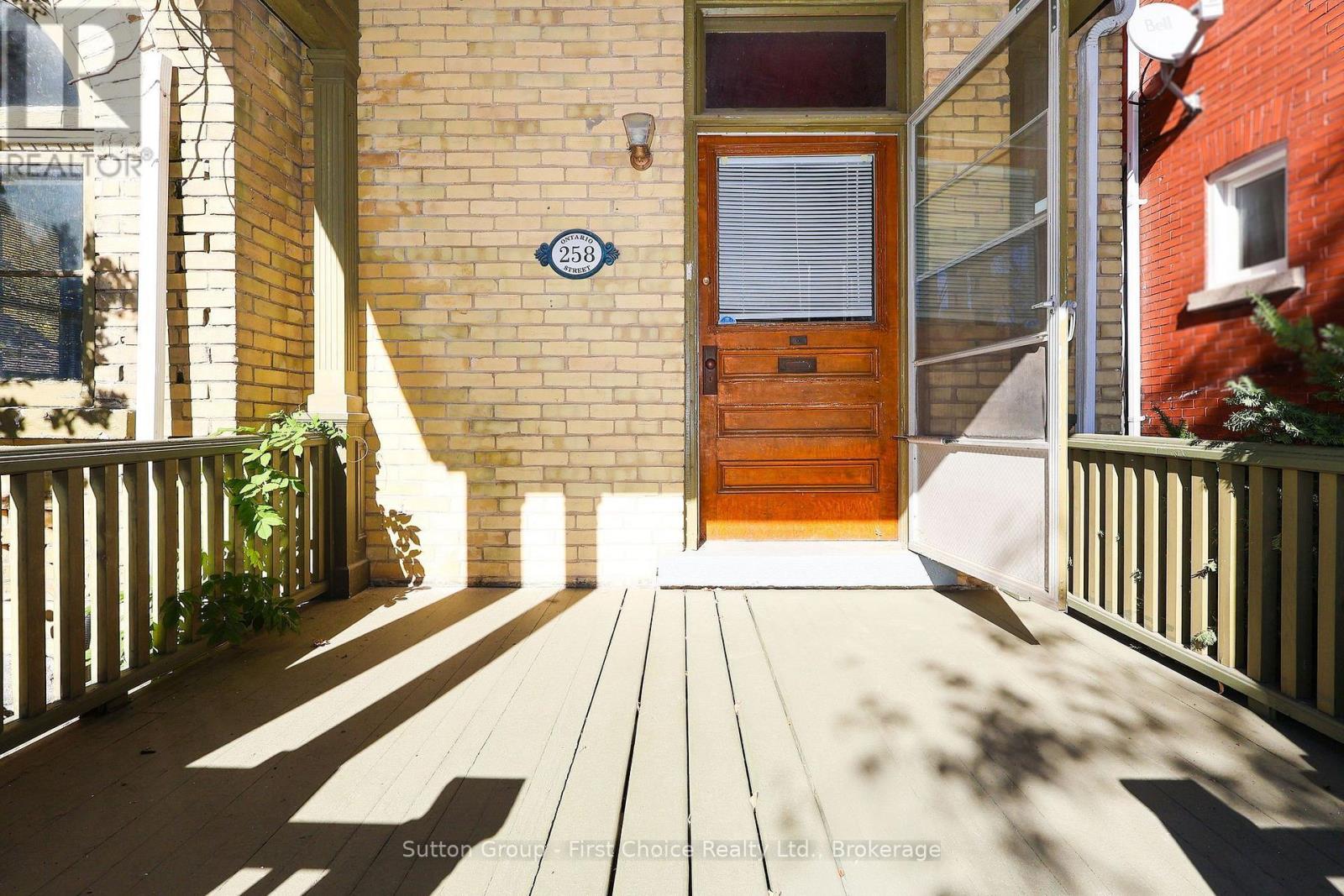 258 ONTARIO STREET, Stratford — photo 2