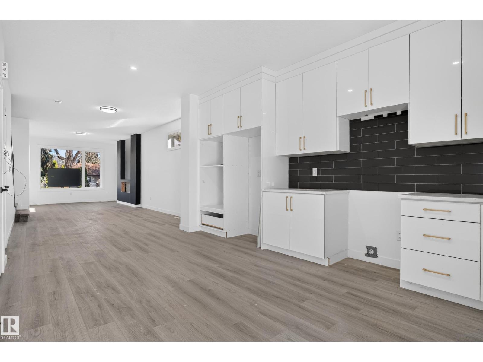3605 112 AV NW NW, Edmonton — photo 10