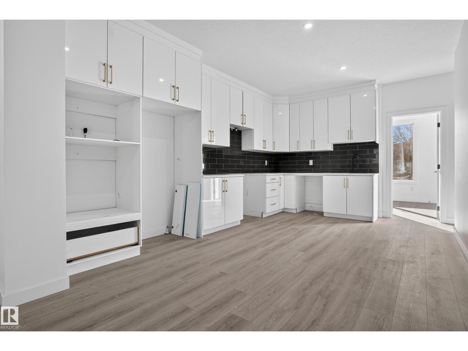 3605 112 AV NW NW, Edmonton — photo 8