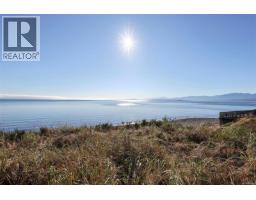 622 Hutton Rd, Comox, BC V9M3V5 Photo 18