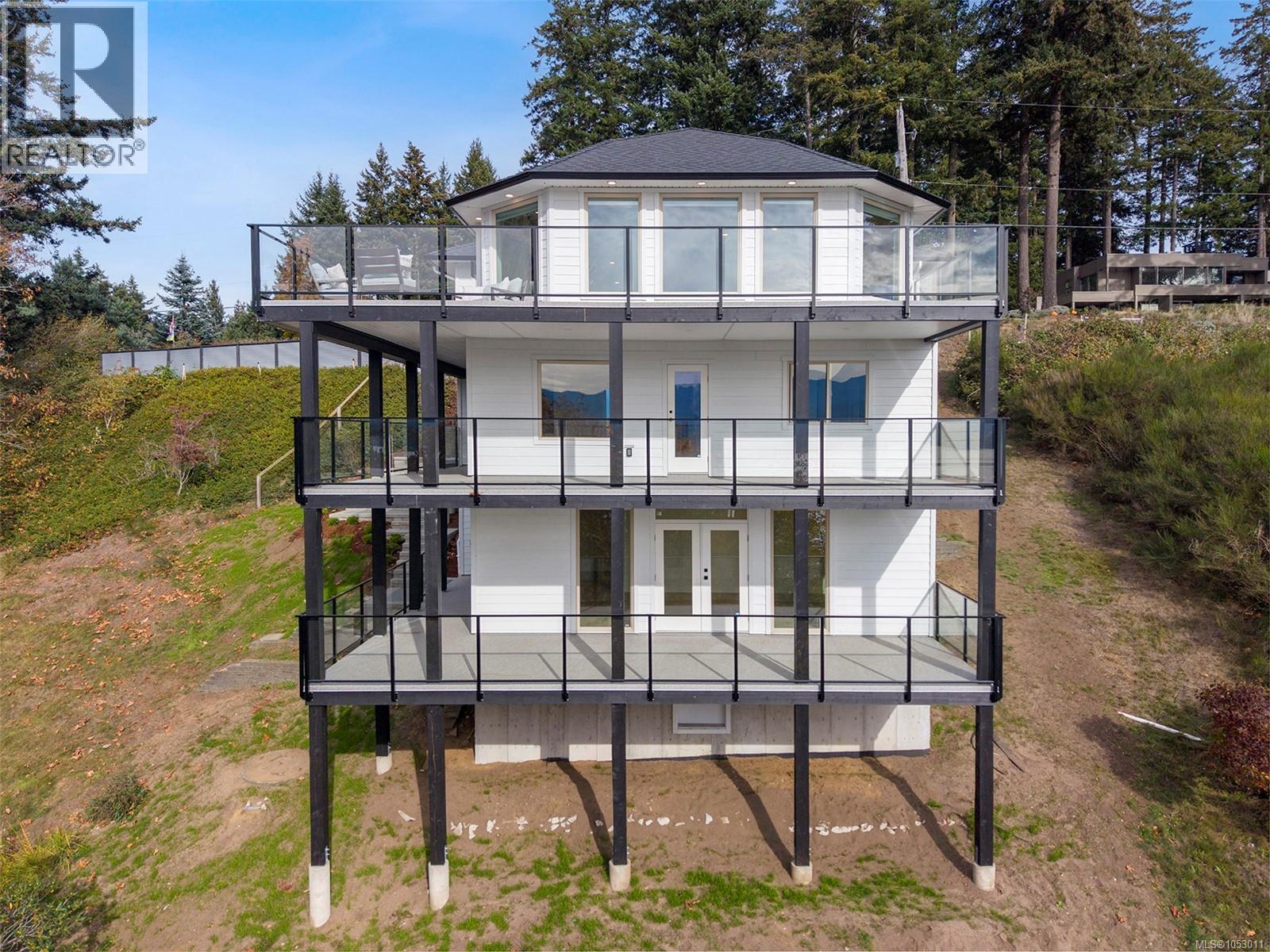 1161 Moore Rd, Comox - Image 1