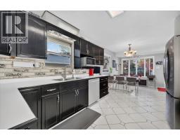 Foyer - 1184 Northmount Drive Nw, Calgary, AB T2L0C7 Photo 7