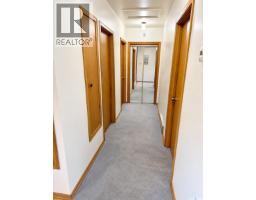 Laundry room - 236 13th Street Ne, Weyburn, SK S4H1L2 Photo 9