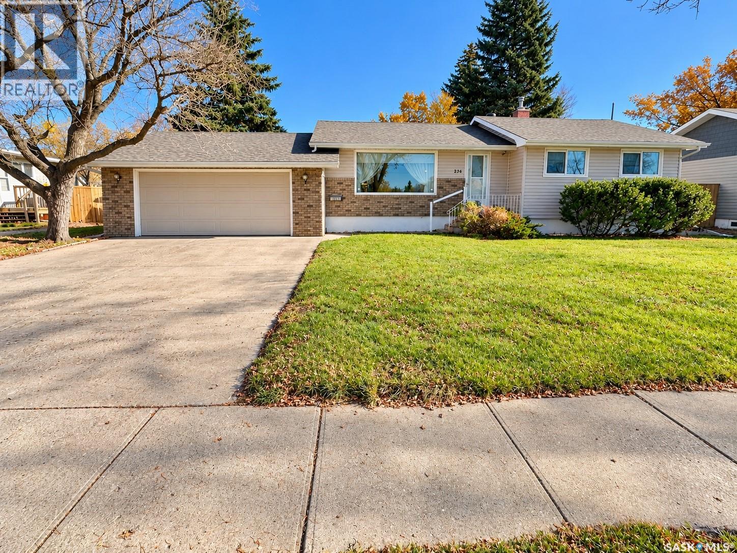 236 13th STREET NE, Weyburn