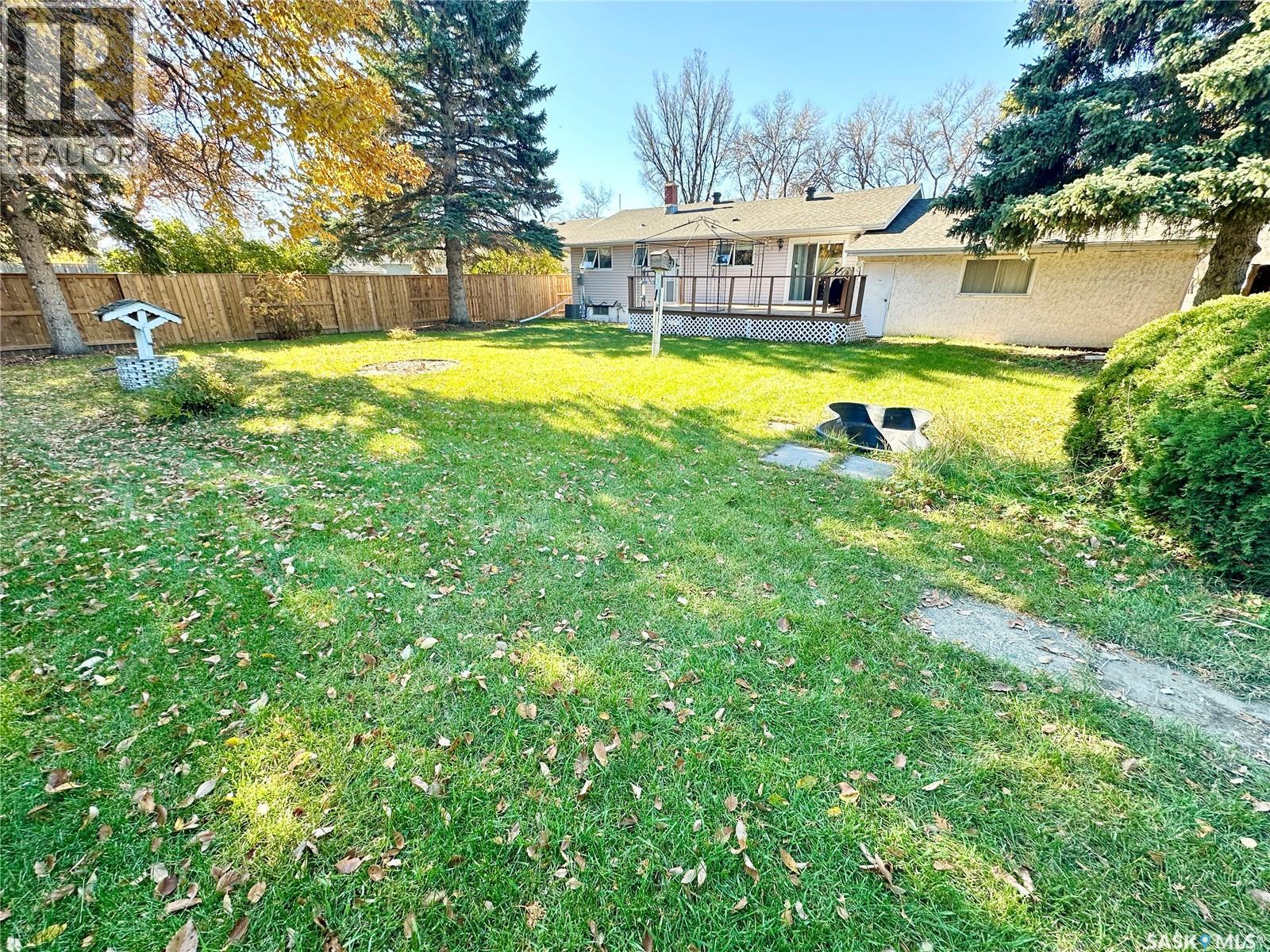 236 13th STREET NE, Weyburn — photo 22