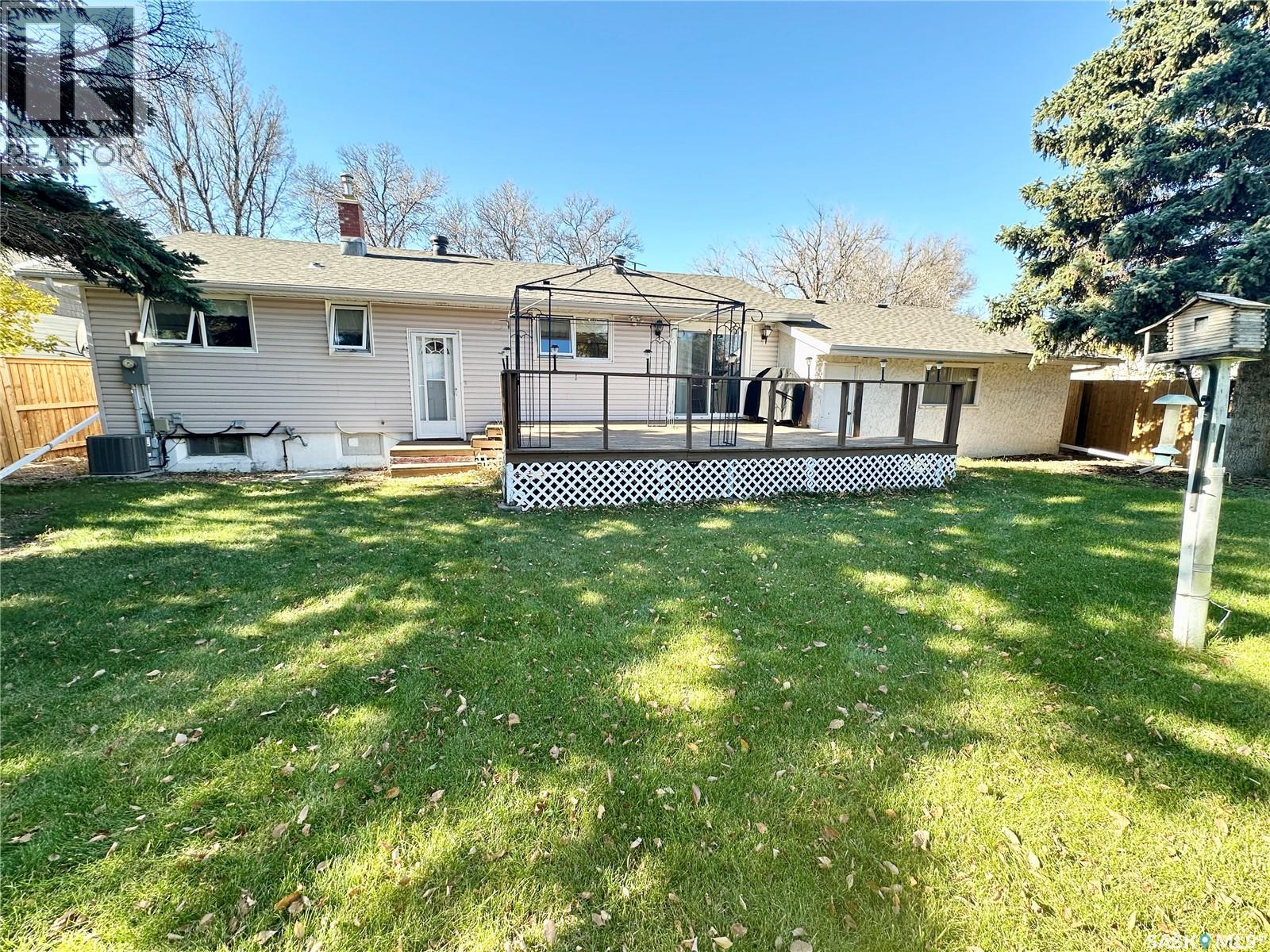 236 13th STREET NE, Weyburn — photo 24