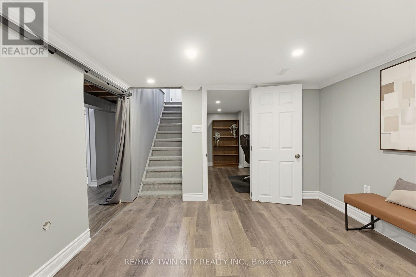 38 Varadi Avenue, Brantford, ON photo 16