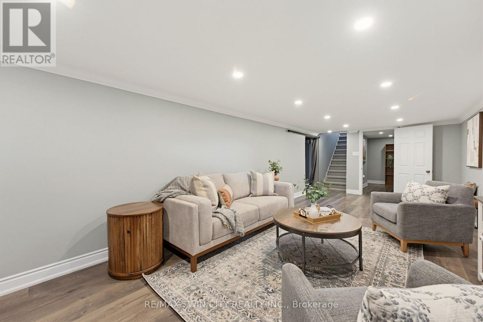 38 Varadi Avenue, Brantford, ON photo 18