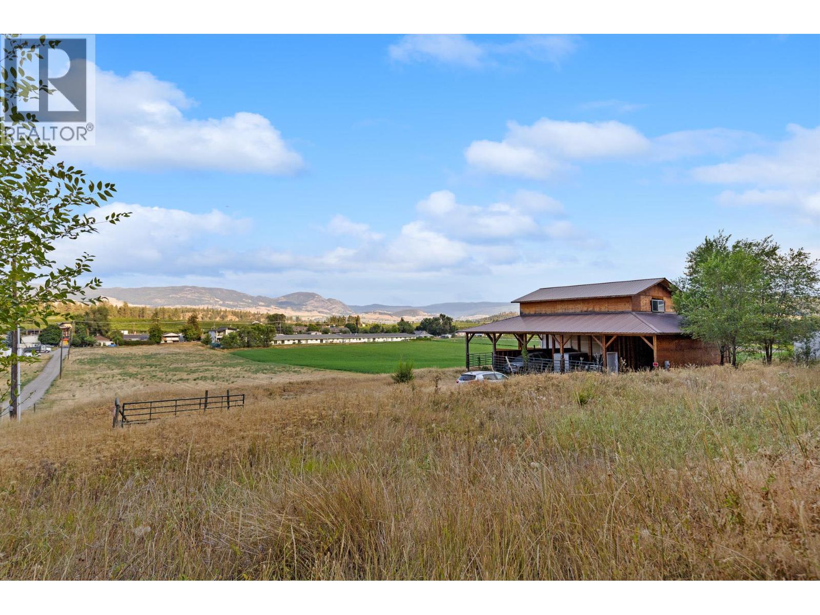 528 Snowsell Street N, Kelowna - Image 1