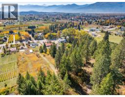Bedroom - 2812 Highway 3, Creston, BC V0B1G1 Photo 6