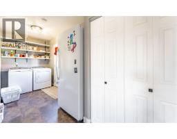Kitchen - 2812 Highway 3, Creston, BC V0B1G1 Photo 10