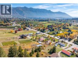 2812 Highway 3, Creston, BC V0B1G1 Photo 44
