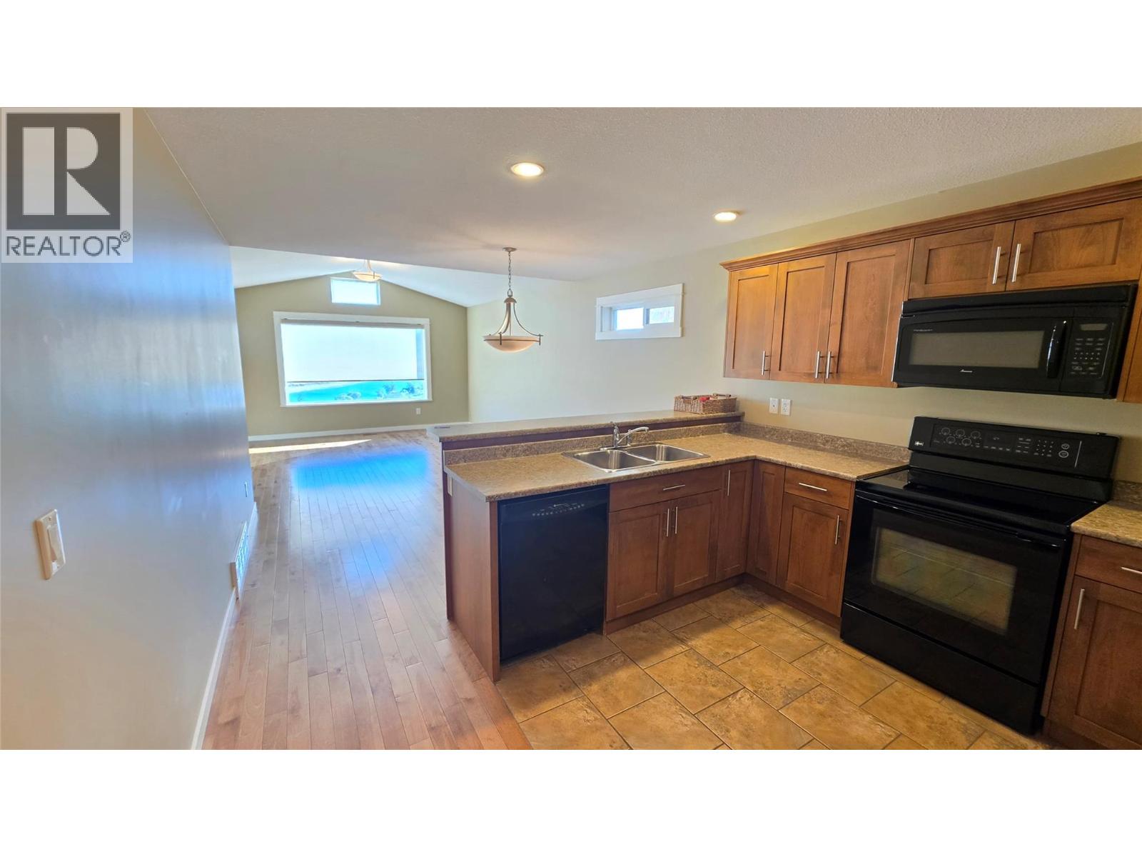14 900 Stagecoach Drive - 34