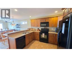 5pc Ensuite bath - 14 900 Stagecoach Drive, Kamloops, BC V2B0B7 Photo 9