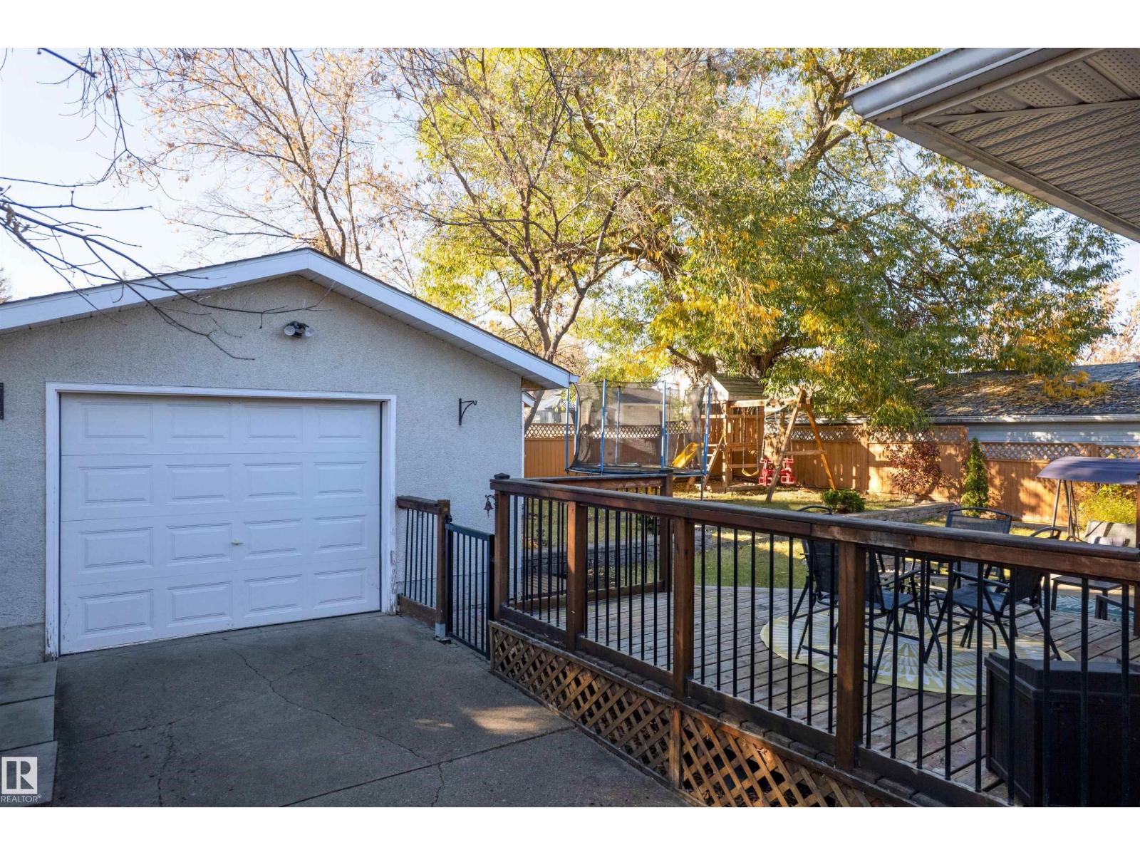 9108 97 Street, photo 40