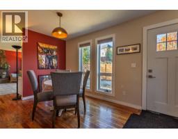 Living room - 325 Whiteshield Crescent, Kamloops, BC V2E1G3 Photo 15