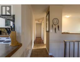 325 Whiteshield Crescent, Kamloops, BC V2E1G3 Photo 27
