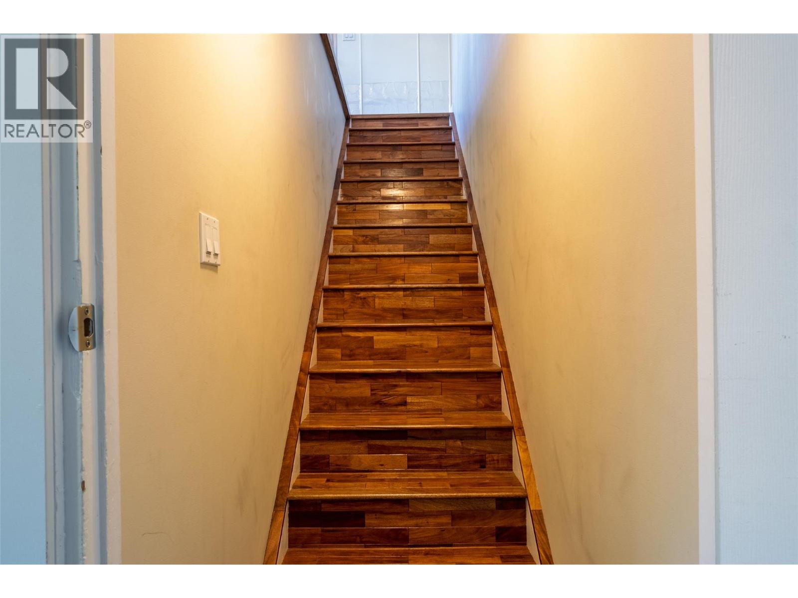 325 Whiteshield Crescent - 37