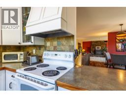 325 Whiteshield Crescent, Kamloops, BC V2E1G3 Photo 26