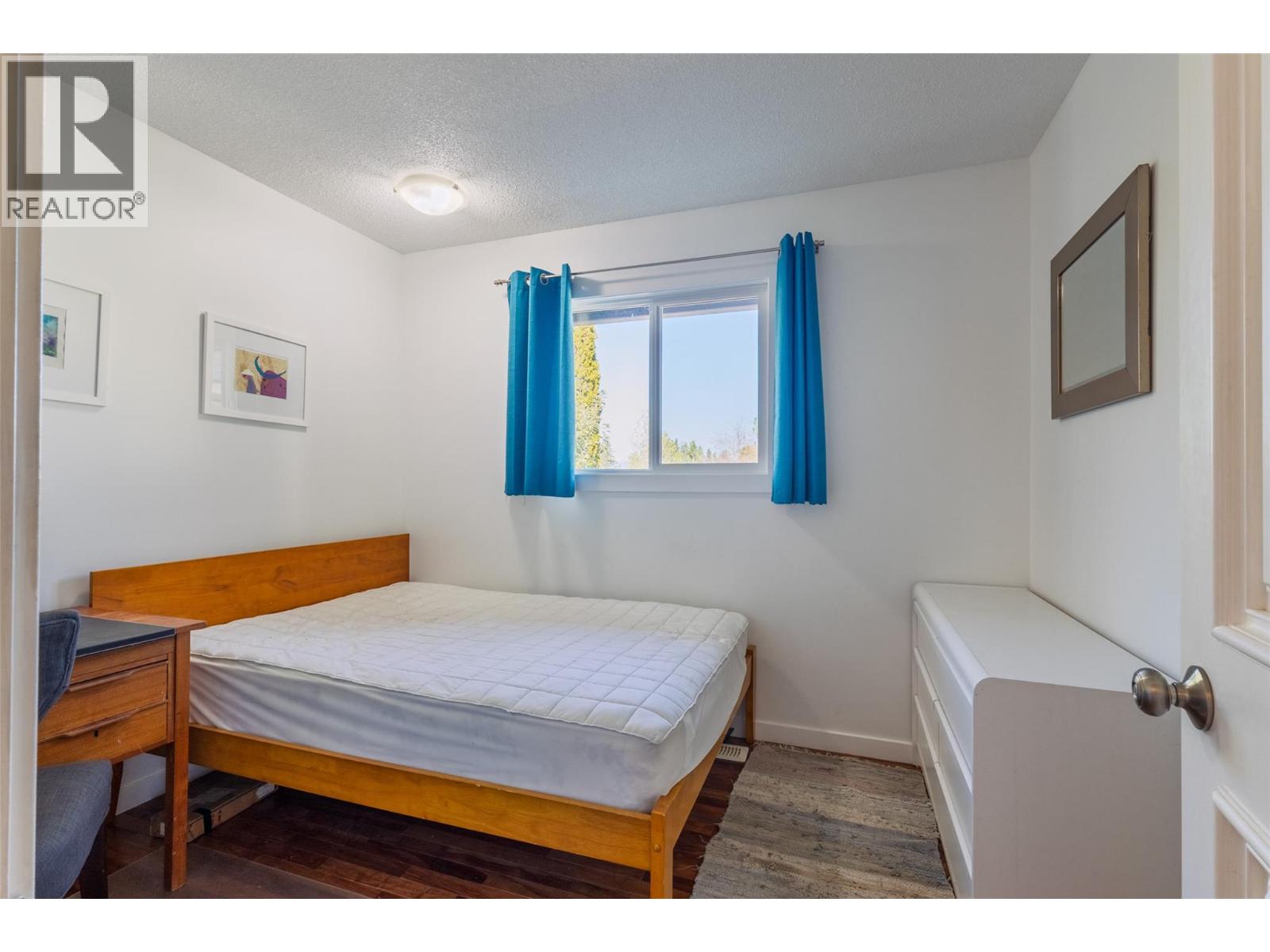 325 Whiteshield Crescent - 32