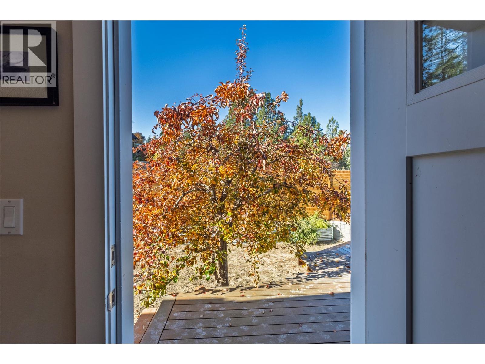 325 Whiteshield Crescent - 17