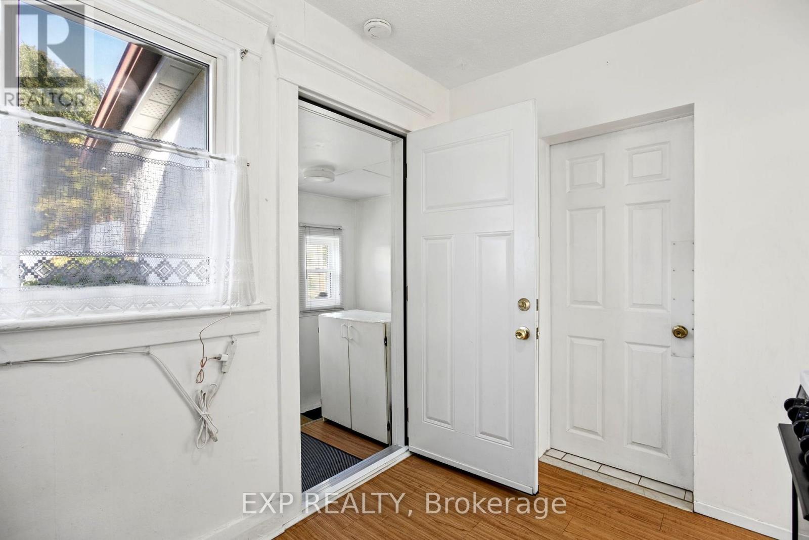 72 Newport Avenue, Toronto, ON photo 16
