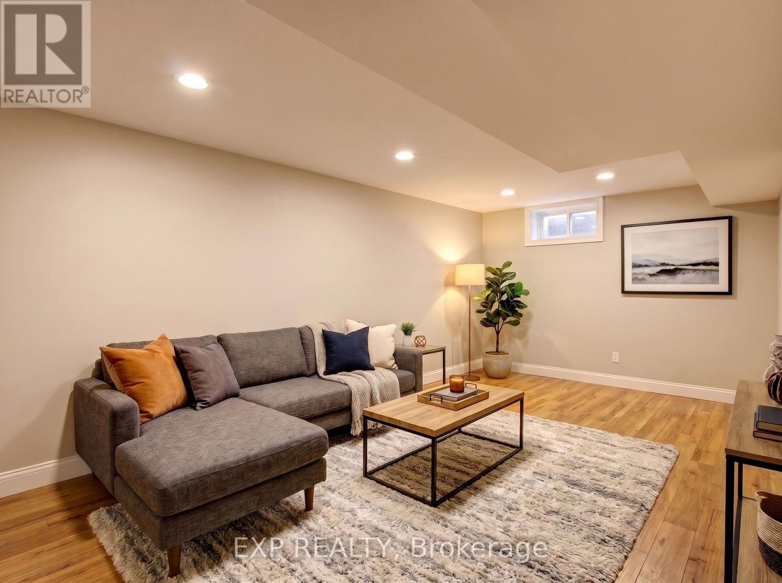 72 Newport Avenue, Toronto, ON photo 25