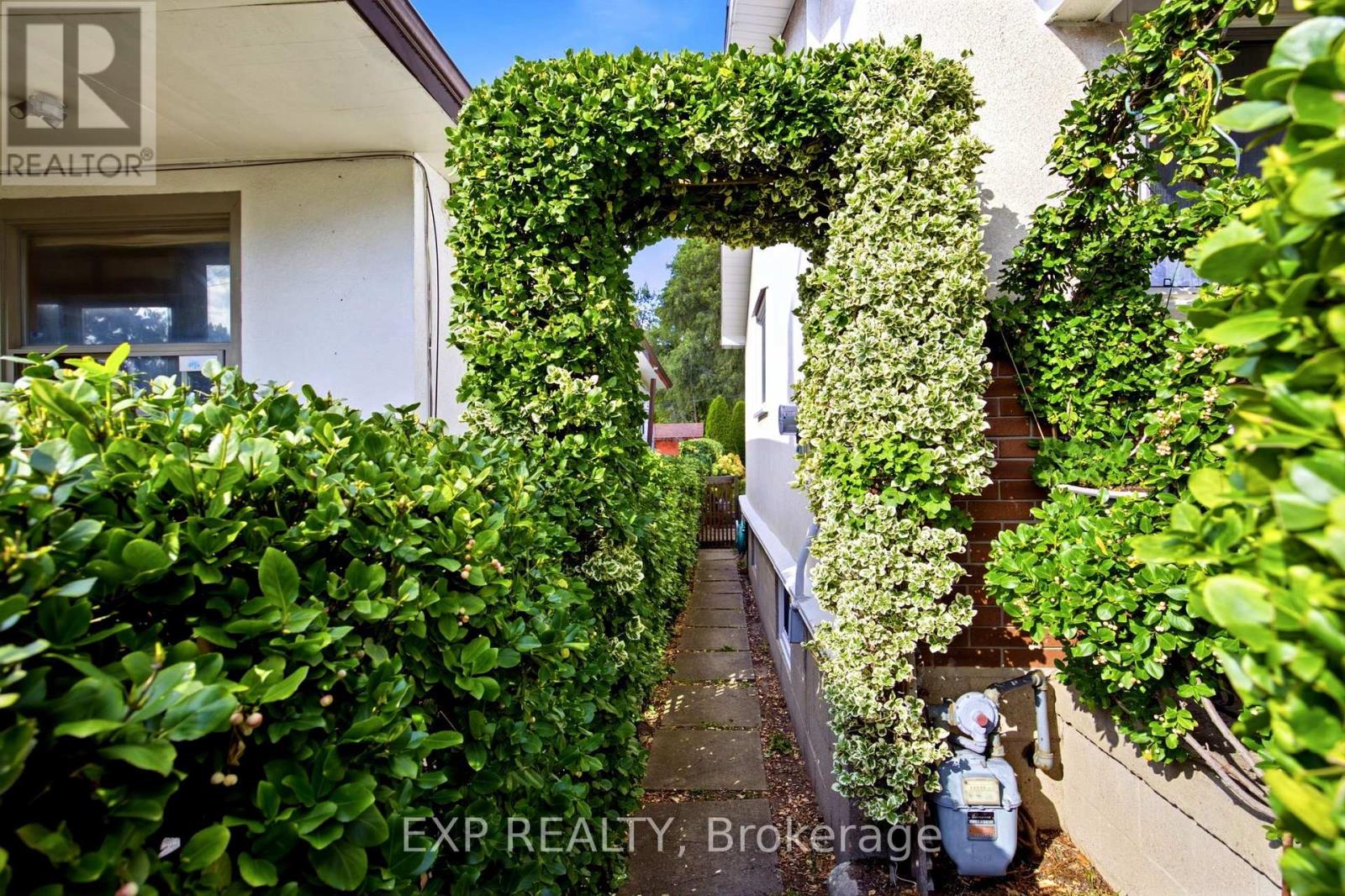 72 Newport Avenue, Toronto, ON photo 28
