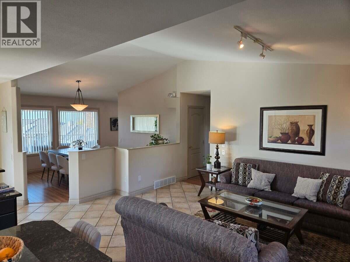  997 Skeena Drive North, Kelowna