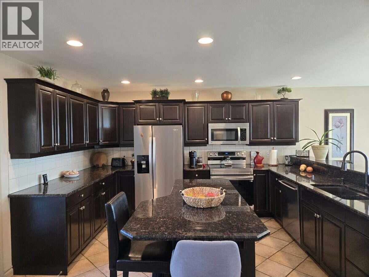  997 Skeena Drive North, Kelowna