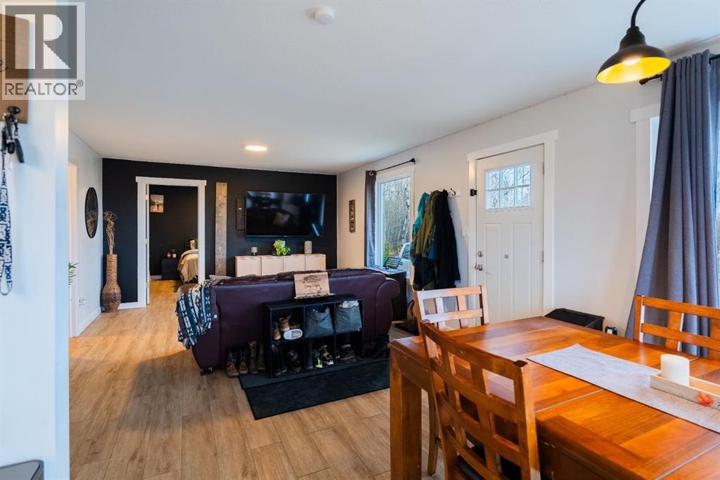 742075 733 Highway, Bezanson — photo 15