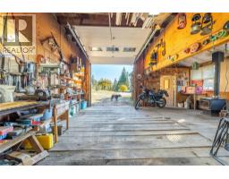 8732 3a Highway, Sirdar, BC V0B2N1 Photo 41