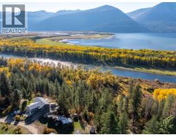 8732 3a Highway, Sirdar, BC V0B2N1 Photo 45