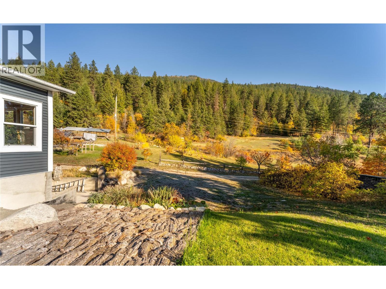 8732 3A Highway, Sirdar - Image 1