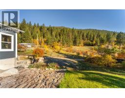 8732 3a Highway, Sirdar, BC V0B2N1 Photo 32