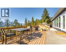 8732 3a Highway, Sirdar, BC V0B2N1 Photo 30