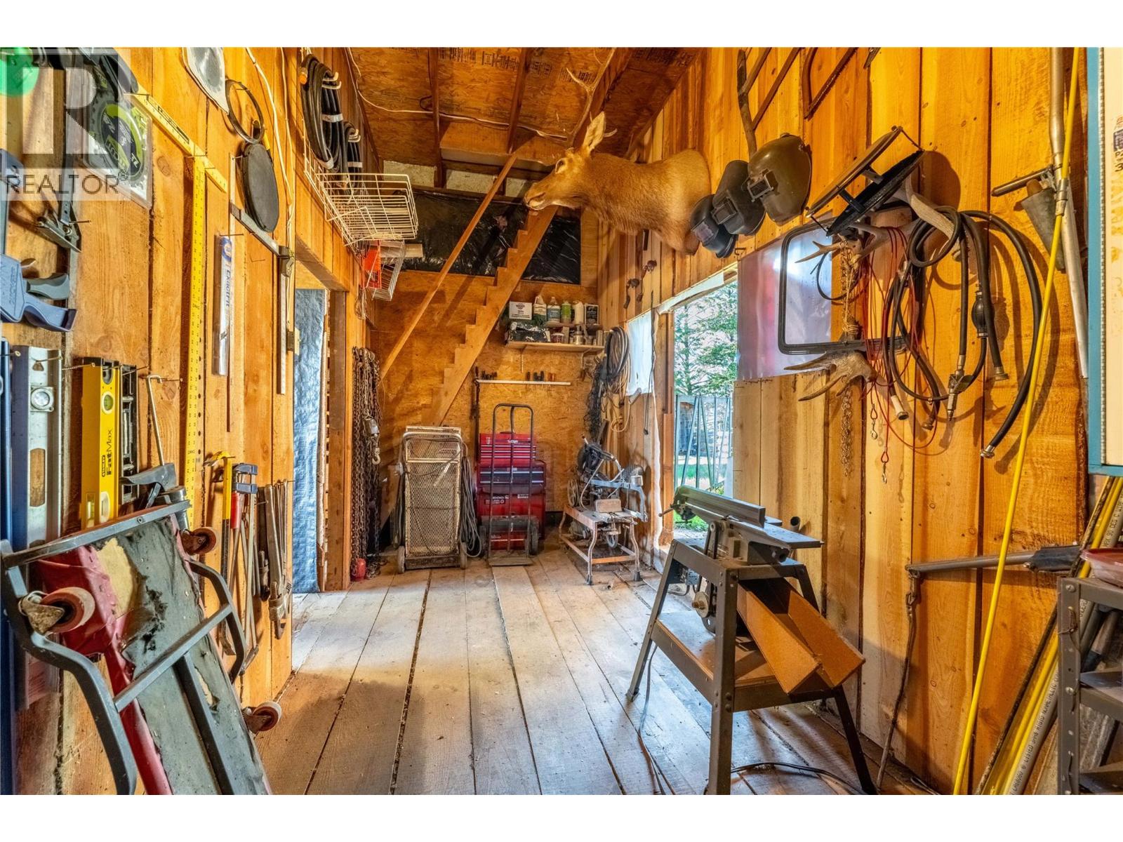 8732 3A Highway, Sirdar - Image 1
