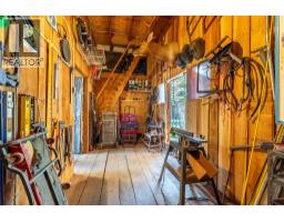 8732 3a Highway, Sirdar, BC V0B2N1 Photo 43