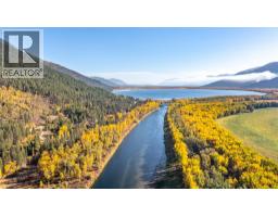 8732 3a Highway, Sirdar, BC V0B2N1 Photo 69