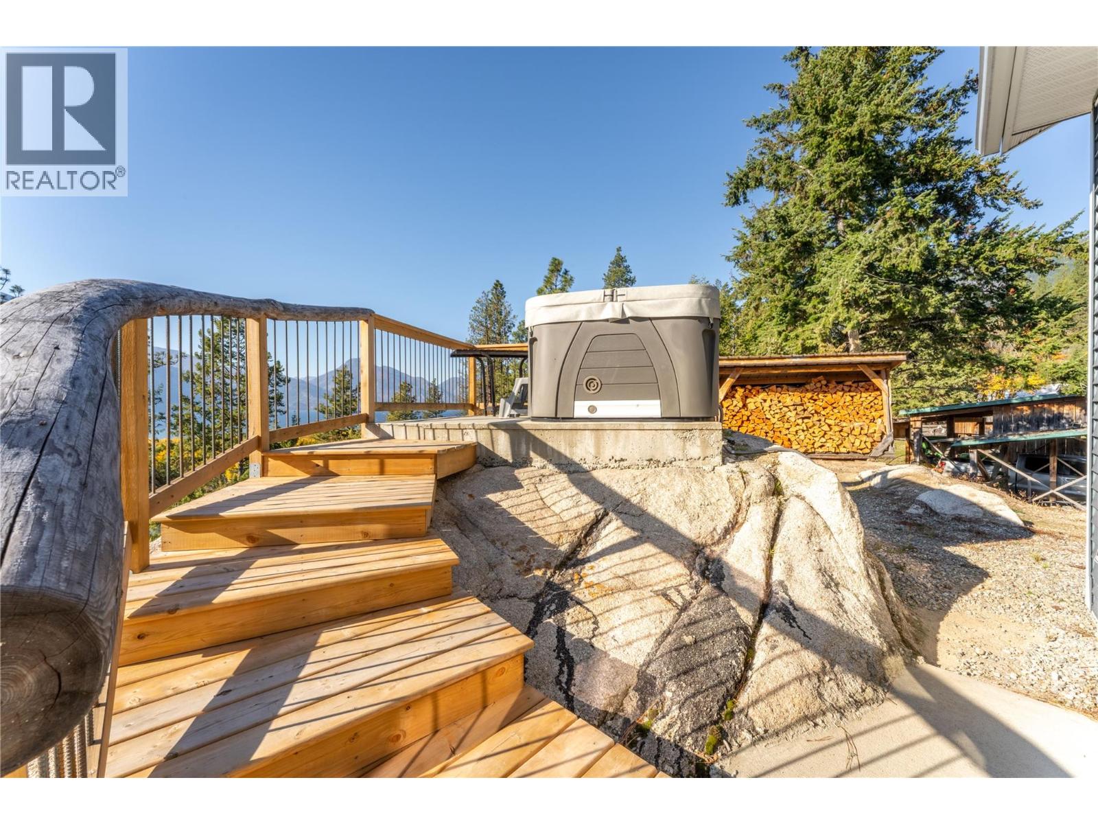 8732 3A Highway, Sirdar - Image 1